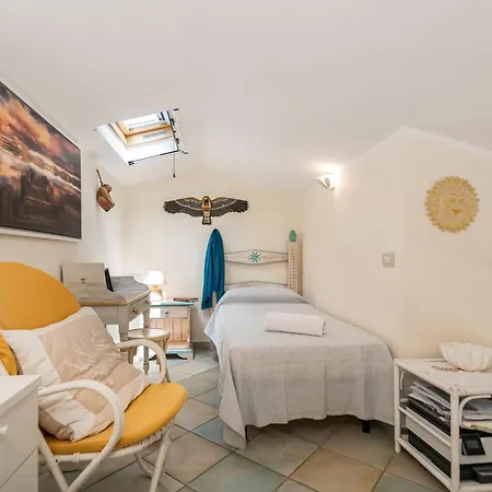 Casa Titta - Happy *